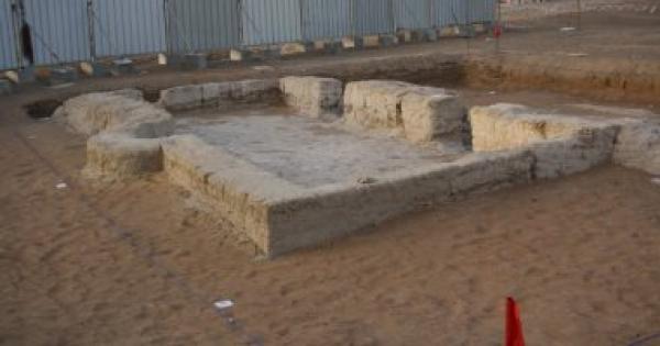 اكتشاف أقدم مسجد في الامارات يعود تاريخه إلى 1000 عام
