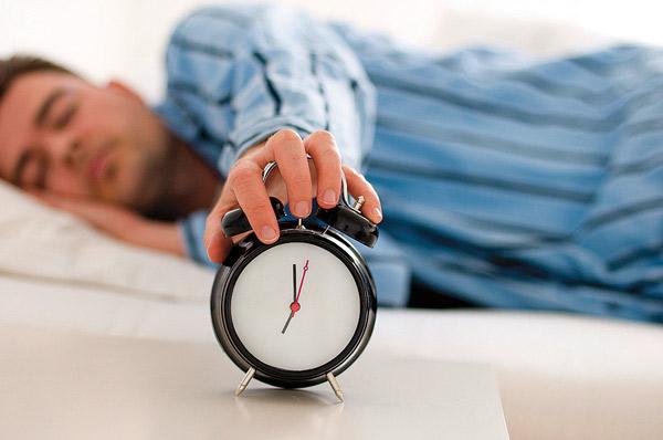 الحرمان من النوم يسبب الزهايمر