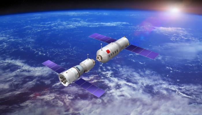 A Chinese space plane has placed 6 mysterious objects in Earth's orbit