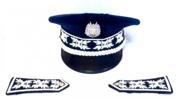 بعد شرطة المرور.. ضباط البوليس يرتدون القبعات الجديدة