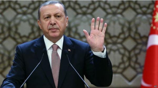 أردوغان يحذر روسيا من "اللعب بالنار" في أزمة إسقاط الطائرة