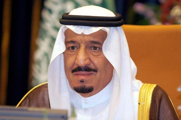 العاهل السعودي الجديد يقوم بتغييرات حكومية واسعة و يعفي اثنين من أبناء الملك الراحل من مناصبهما