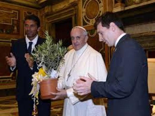 بطلب من بابا الفاتيكان، ميسي يقود نجوم العالم في مباراة من أجل السلام بروما