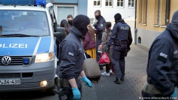 الشرطة الألمانية تشن أكبر حملة في تاريخها ضد شبكة دعارة
