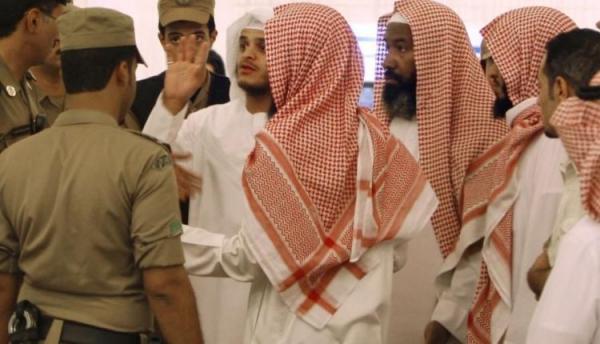 السلطات السعودية تعتقل داعية شهير عمره 70 عاما ويعيش بنصف رئة