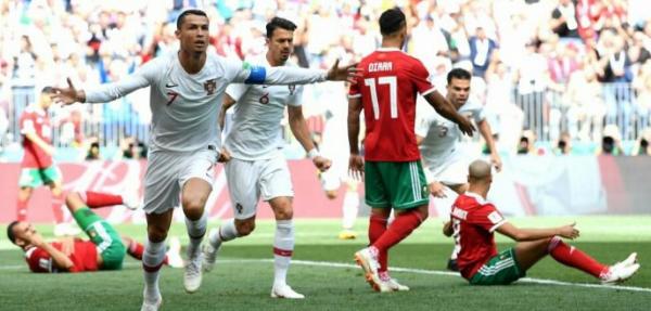 الجماهير المغربية استعملت "ميسي" لاستفزاز "رونالدو" خلال مباراة البرتغال
