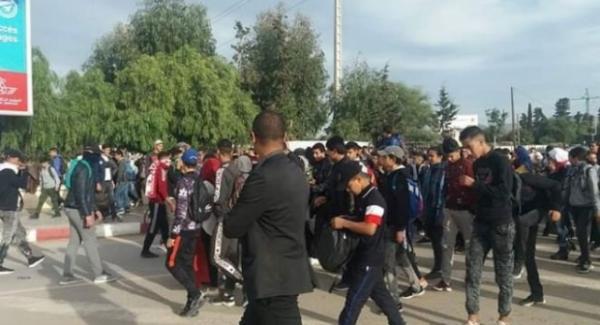 تواصل الإحتجاجات التلاميذية بمراكش واصابات خطيرة بالسلاح الأبيض