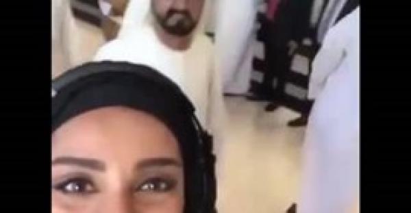 بالفيديو.. شاهد ماذا فعل حاكم دبي مع فتاة أثناء التقاط «سيلفي»