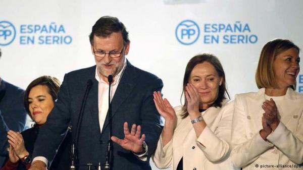 راخوي يأمل الاستمرار في حكم إسبانيا رغم خسائر حزبه في الانتخابات