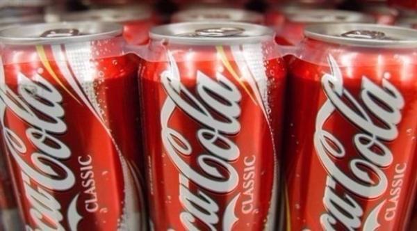 "كوكاكولا" تعتزم إلغاء 1200 وظيفة بعد تراجع الطلب على مشروباتها