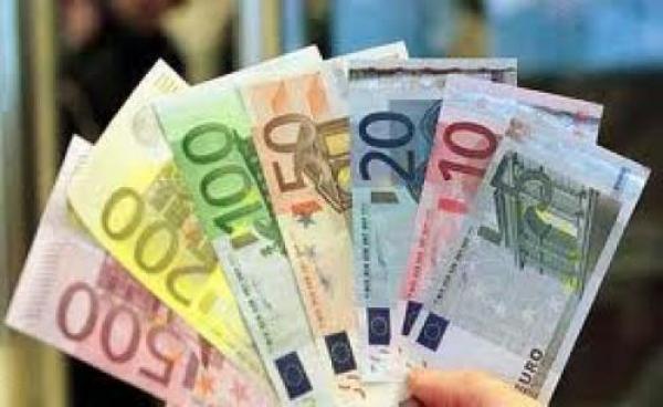توقيف مواطن جزائري بوجدة كان بصدد محاولة ترويج أوراق نقدية مزيفة من فئة مائة (100) أورو