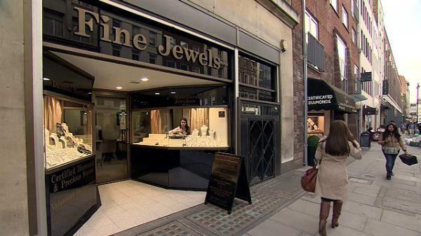 سرقة أزيد من 300 مليون دولار من المجوهرات من وسط لندن
