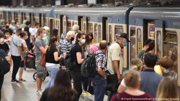 بعد نحو ثلاث سنوات من فرضها ...ألمانيا تلغي إجبارية ارتداء الكمامة في الحافلات والقطارات