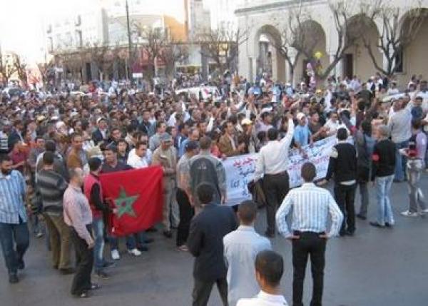 كاتب اسباني : المغرب سيواجه مخاطر عالية من الاضطرابات الاجتماعية في 2014
