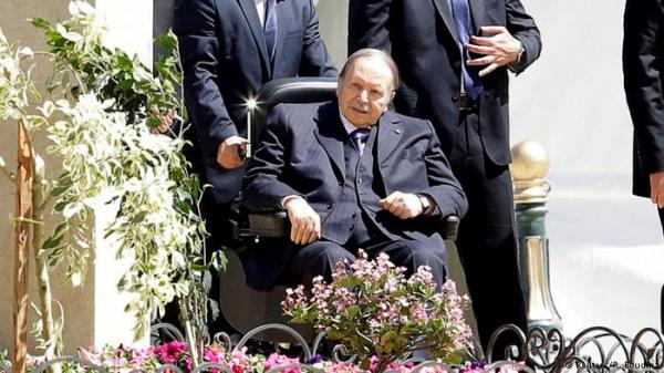 هل سيتمكن "الحكام الفعليون" للجزائر هذه المرة من الخروج من مأزق الغضب الشعبي ؟