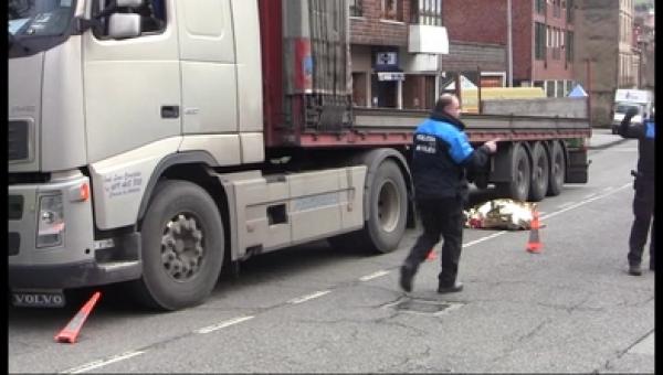 مصرع لاعب مغربي بطريقة مروعة بعدما دهسته شاحنة (صورة)