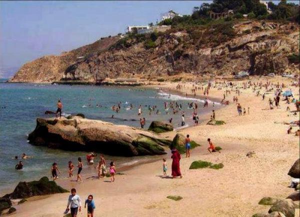 شواطئ مغربية لا تصلح للسباحة هذا الموسم