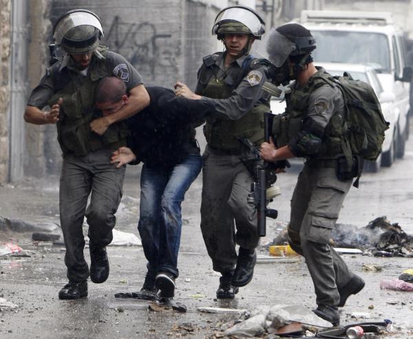 القوات الإسرائيلية تعتقل 5 فلسطينيين في الضفة الغربية