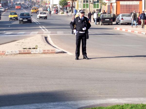 رجال الأمن الوطني بزيهم الجديد صباح اليوم بشوارع المملكة (صور و فيديو)