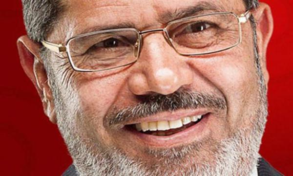 مرسي يهادن ملايين غاضبة لا ترضى بغير رحيله