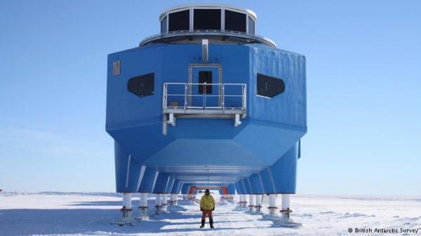 كيف يعمل الناس في القطب الجنوبي؟