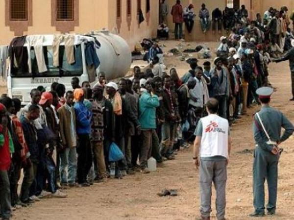 السلطات المغربية ترحل عشرات المهاجرين الى الحدود 