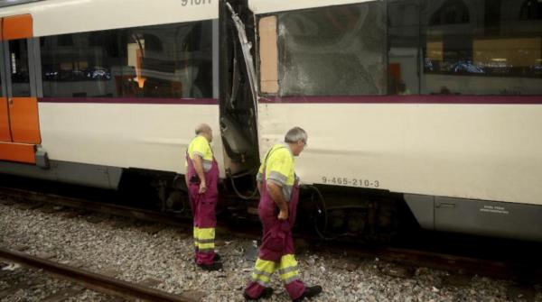 بالفيديو: حادث قطار يخلف عشرات الجرحى باسبانيا