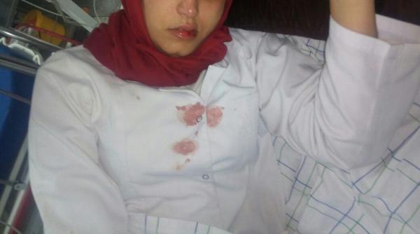 بالصور:السيبة هادي...أشخاص يعتدون على ممرض وتقنية للأشعة بالبيضاء