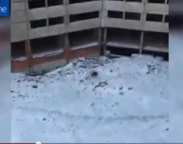 بالفيديو: فتاة ترتطم بالأرض بقوة بعد قفزة من الطابق العاشر