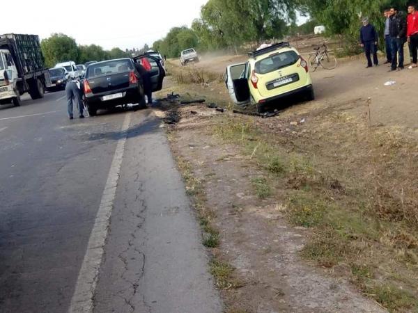 وفاة سائق طاكسي وإصابة 6 أشخاص في حادثة سير ببرشيد (صور)