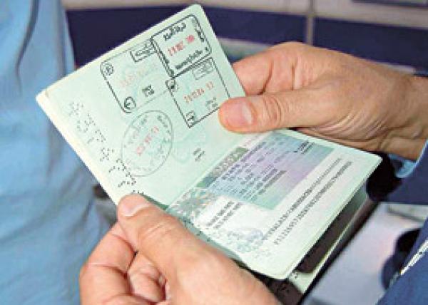 إسبانيا تلغي التأشيرة للمغاربة حاملي جوازات سفر الخدمة