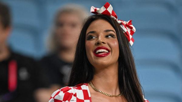 ملكة جمال كرواتيا تفضح اللاعبين الذين تقربوا منها في المونديال
