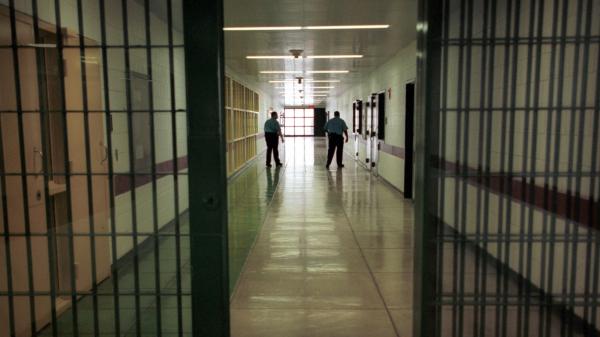 إدارة السجن المحلي بطنجة تخرج عن صمتها بشأن ما راج عن أسباب وفاة سجين إسباني