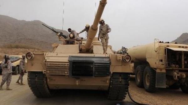 أكثر من مئة آلية عسكرية تعبر الحدود السعودية نحو اليمن