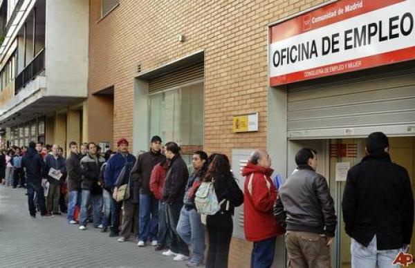 المهاجرون المغاربة يستفيدون من انتعاش سوق الشغل بإسبانيا ويحتلون صدارة العمال الأجانب