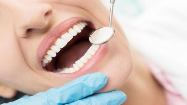 هل هذه المواد والسلوكيات مفيدة أم ضارة لصحة الفم؟