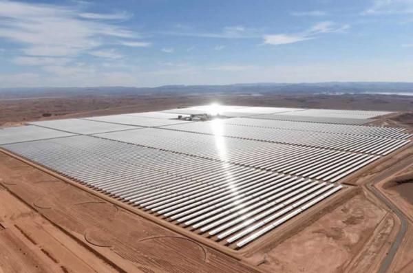 هكذا علقت الحكومة على "تأخير تنفيذ أكبر مشروع مخطط للطاقة الشمسية في المغرب"