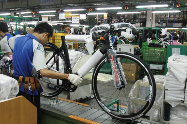 مجموعة دولية في مجال تصنيع الدراجات تختار طنجة لإقامة وحدة إنتاج وتسويق دراجات تعمل بالطاقة الشمسية