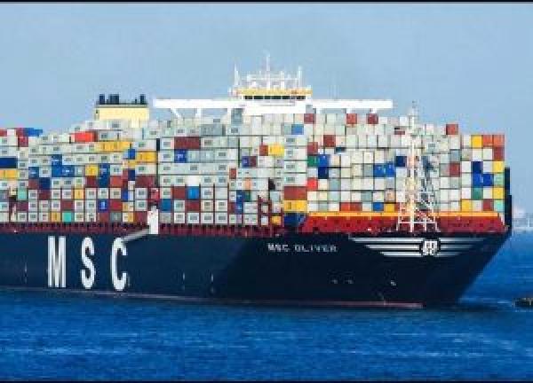ثاني أكبر سفينة حاويات في العالم في طريقها إلى المغرب