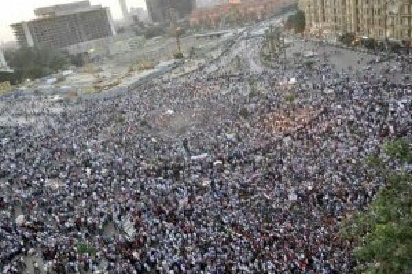 مصر: في ميدان التحرير خطاب واحد.. ليسقط "الديكتاتور" الجديد