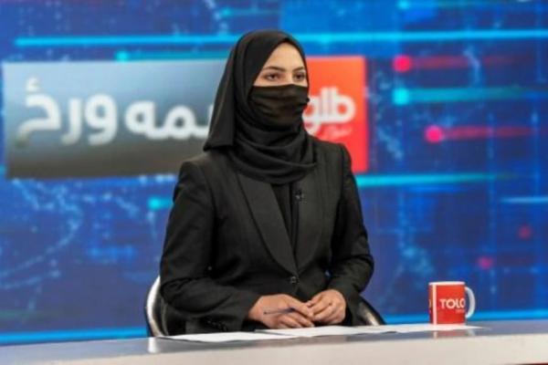 المذيعات يظهرن بالنقاب على شاشات التلفزيونات الأفغانية