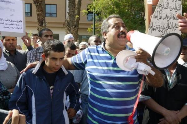 مركز حقوقي مغربي يبث الرعب وسط مسؤولين جماعيين