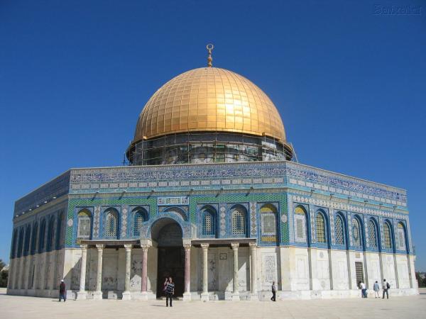مفتي القدس: المسجد الأقصى يتعرض لأبشع الانتهاكات الاسرائيلية