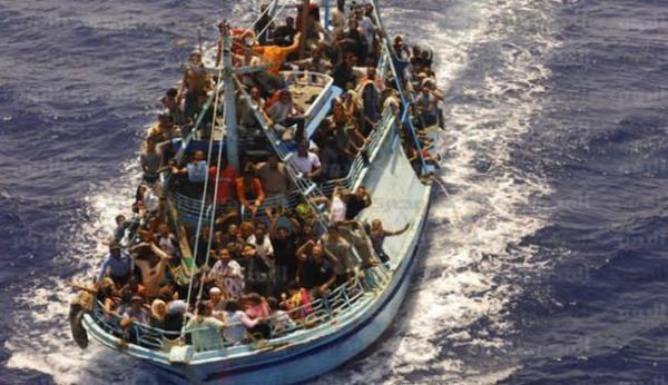 مصرع 50 مهاجرا بعد غرق سفينة قبالة سواحل صقلية 