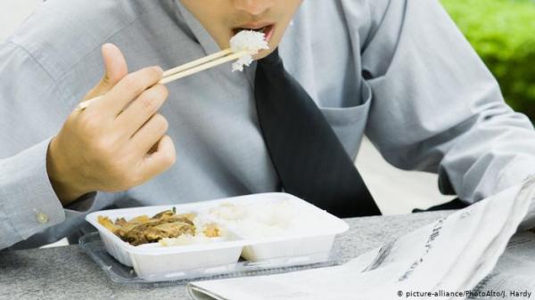 مطعم صيني يقلل من قيمة وجباته..فيفاجأ بانجذاب الزبائن أكثر بدلا من نفورهم