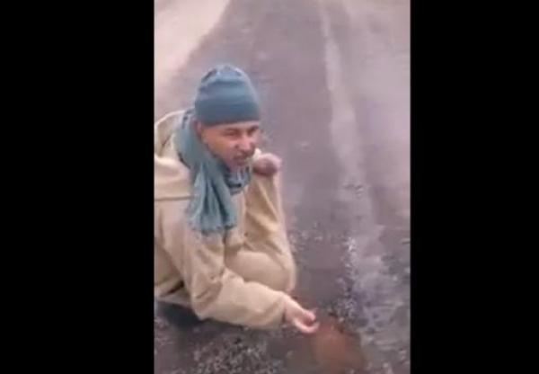 بالفيديو : مغاربة يواصلون فضح الطرق المغشوشة و التساقطات المطرية تكشف الأسوأ