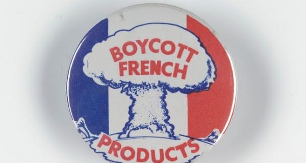فرنسا تطالب الدول الإسلامية بالتخلي عن مقاطعة منتجاتها