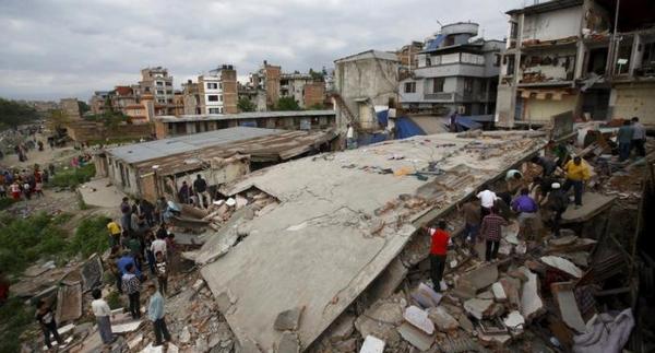 زلزال نيبال .. حصيلة الضحايا ارتفعت إلى 7652 قتيلا