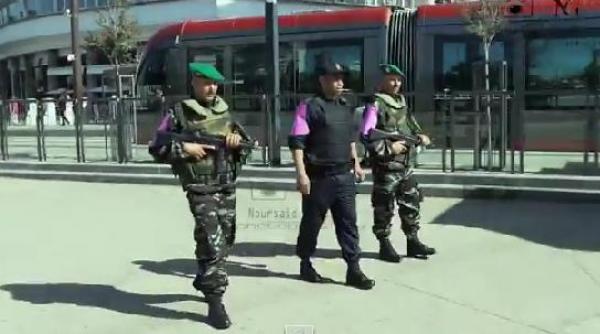 بالفيديو  : عناصر الجيش المُسلّح “حذر” بشوارع العاصمة الاقتصادية الدار البيضاء