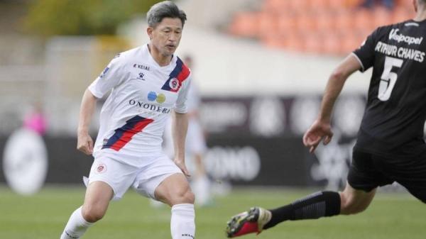 مهاجم ياباني يصبح أكبر لاعب في الدوري البرتغالي بعمر 56 عاما